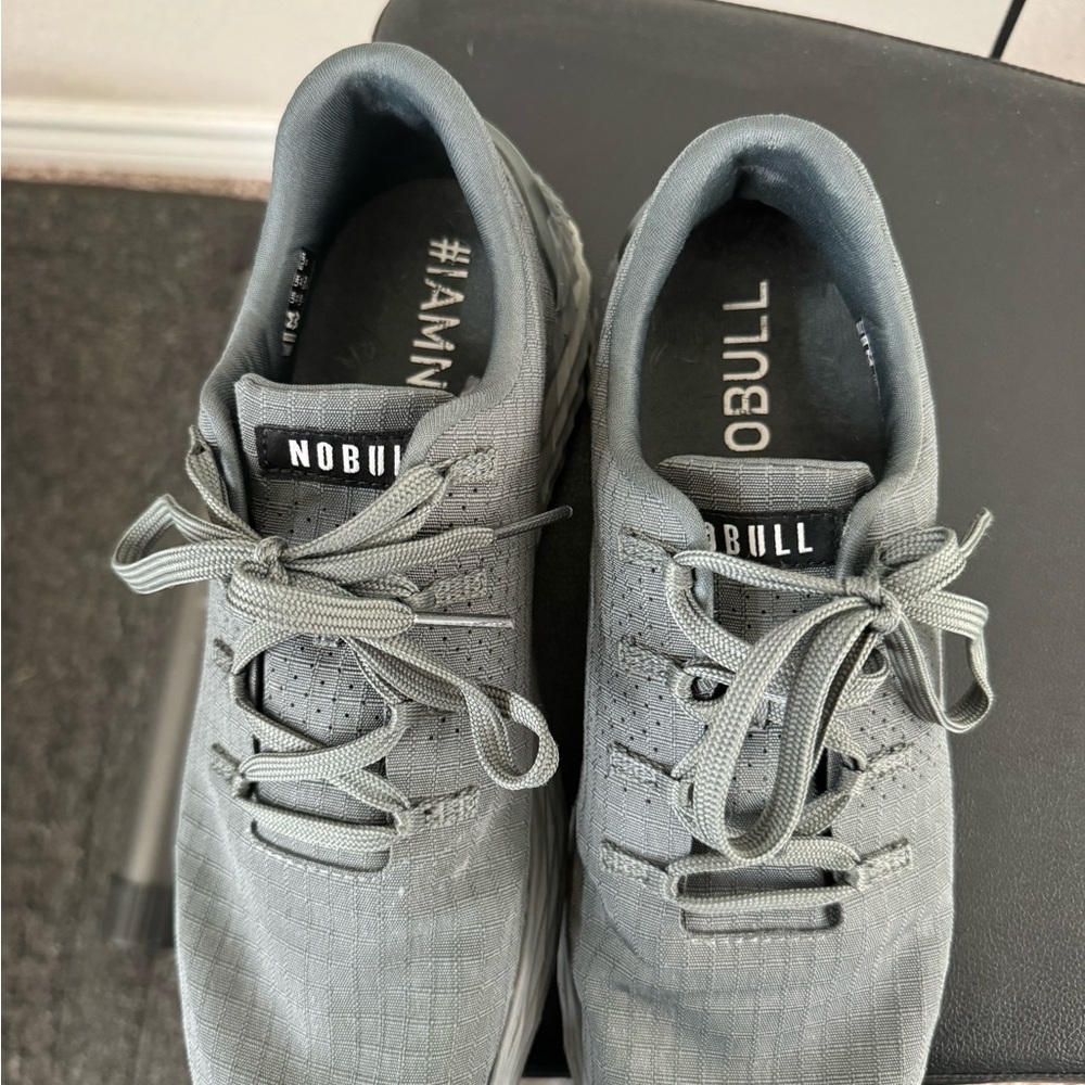 Men’s/women’s No Bull trainers